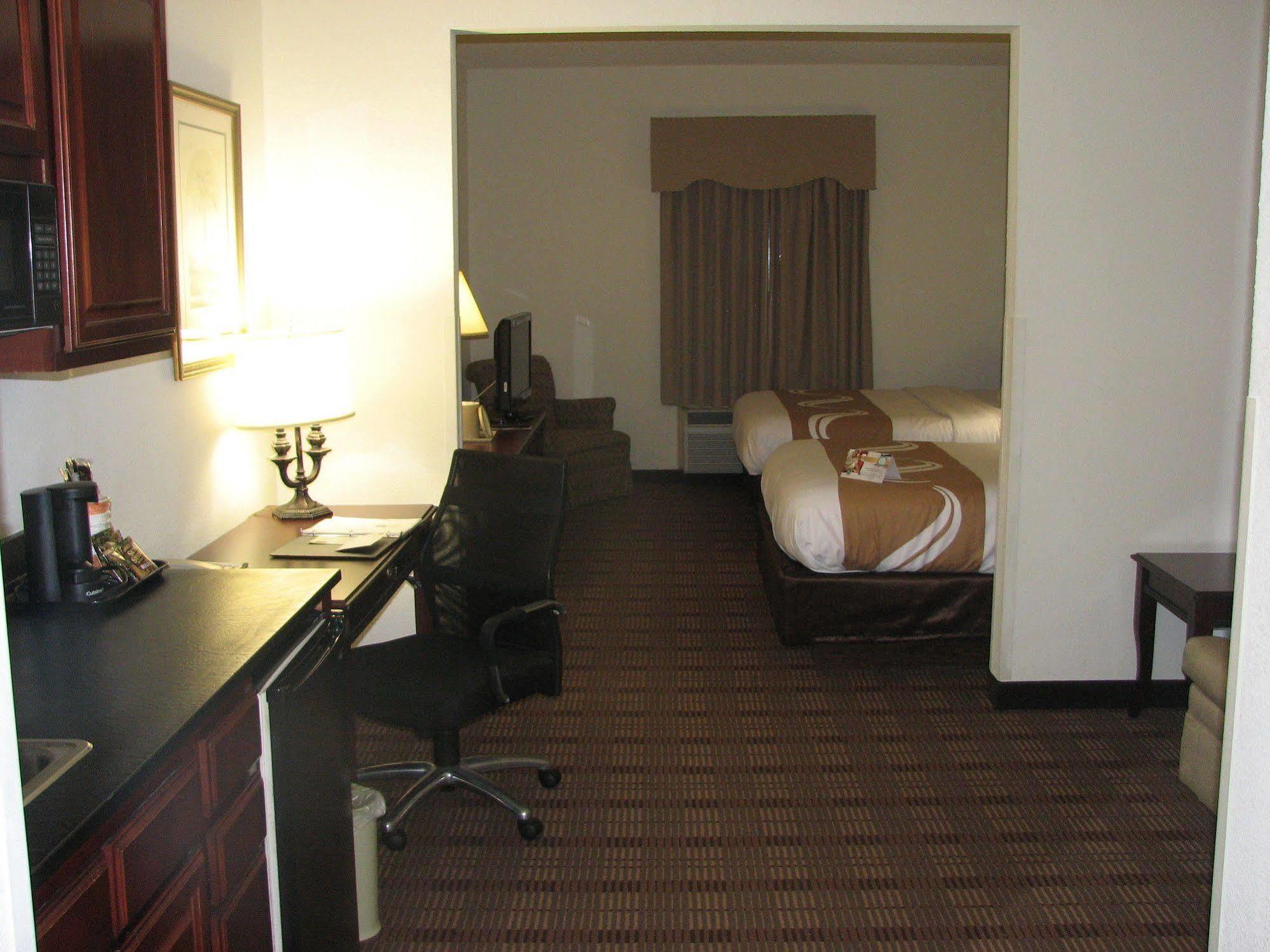 Comfort Inn&Suites Patriots Point Charleston Extérieur photo